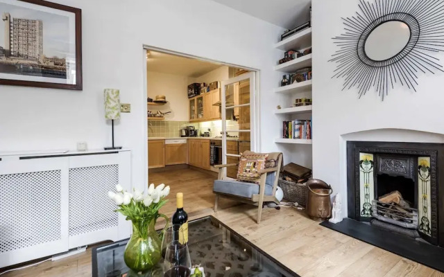 The Charming Golborne Escape- KBT