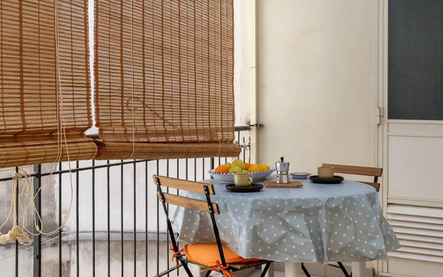 Comfy Central Apartment by Wonderful Italy