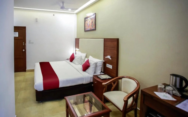 OYO 26692 Alankar Elite Inns