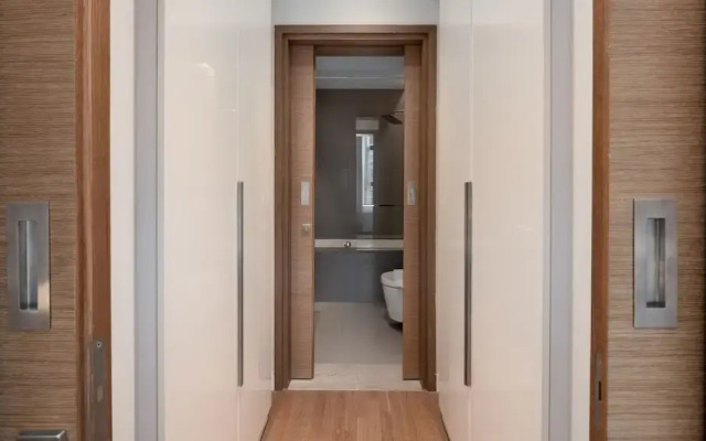 Bright Modern 1BR in City Walk
