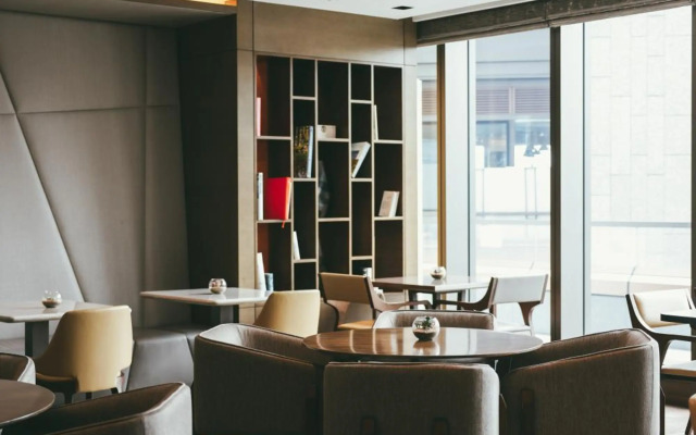 Sheraton Hong Kong Tung Chung Hotel