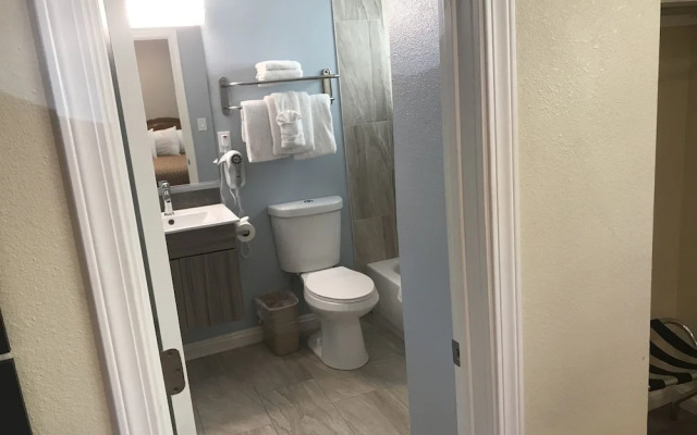 Westward Wagon Inn Theme Park Entrance