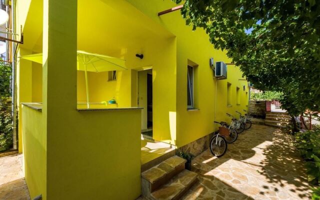 Apartment With One Room In Zadar, With Enclosed Garden And Wifi