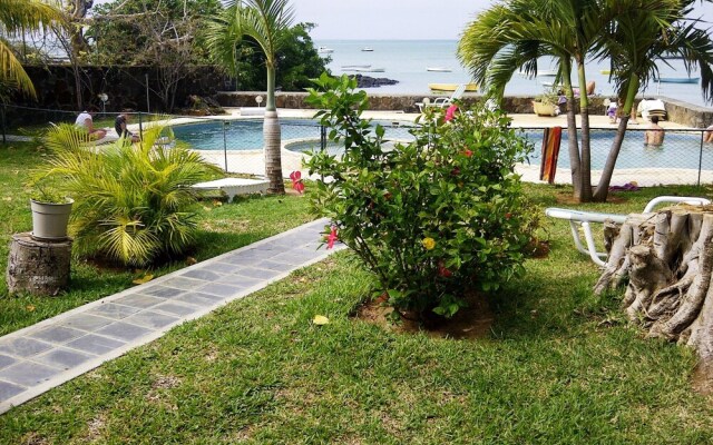 Beachfront Bungalow With Pool - by Feelluxuryholidays