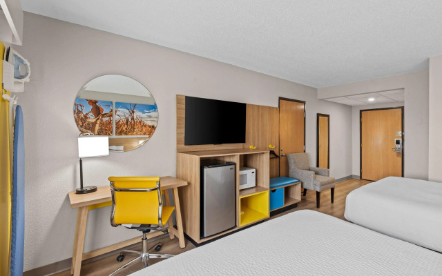 Days Inn by Wyndham Ames