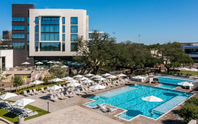 Drey Hotel