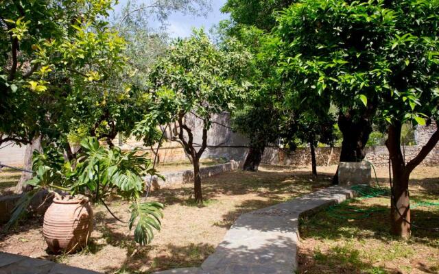 Maria's country house
