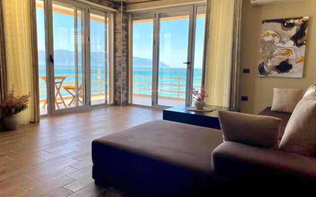 Eka Luxury Apartment
