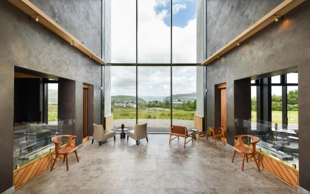 Bracken Hide Hotel