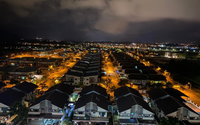 Ammar Sky Home with Swmg Pool & WIFI- Muslim Only