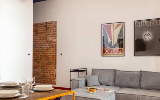 SquadGoals House - Fragola Apartments
