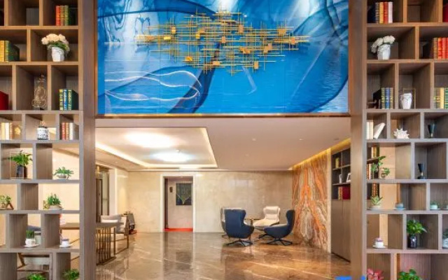 Yeste International Hotel (Guanshanhu District International Conference Center Subway Station)