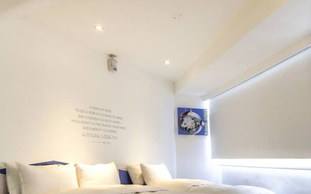 Time Flyer Hotel