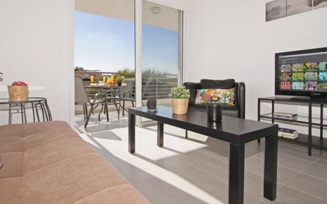 Malvina Paralimni in Paralimni