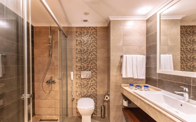 Palm Wings Beach Resort & Spa Kusadasi- All Inclusive