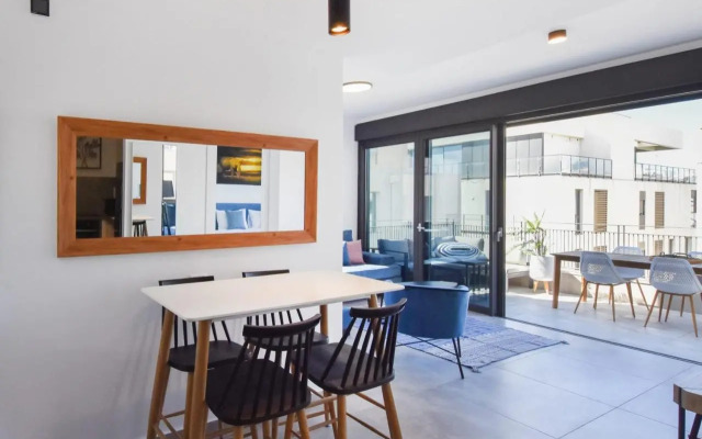 Beautiful 2BR Penthouse in Mendele 7 by HolyGuest