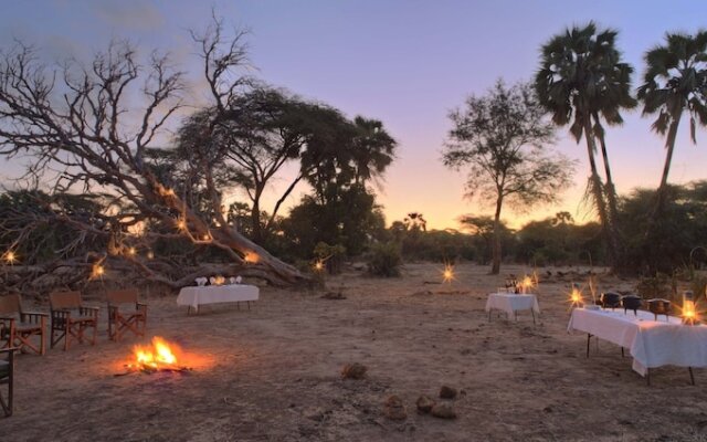 Sausage Tree Camp Hotel	