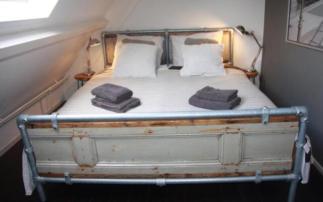 Loft, Private House with wifi and free parking for 1 car