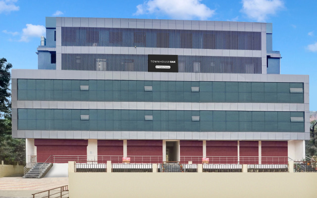 Super Townhouse Oak Sarusajai Stadium