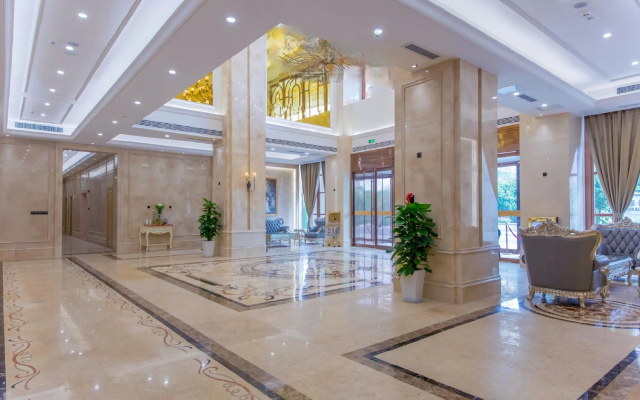 Vienna International Hotel (Huanggang Normal College Ruitian Plaza) – Lobby – Huanggang