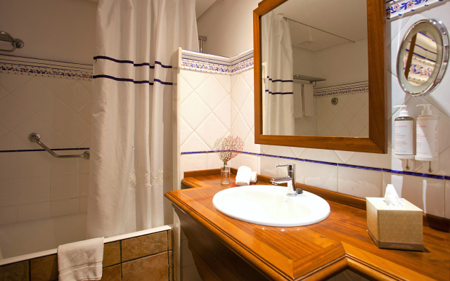 Hotel Cala Sant Vicenç - Adults Only + 16