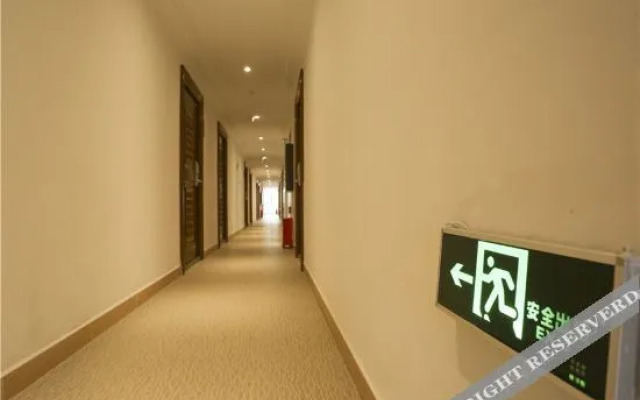 Yuejia Holiday Hotel (Yalong Bay Hehong Holiday Sunshine Branch)