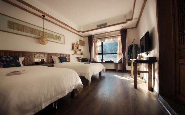 Zhangjiajie One City One Inn