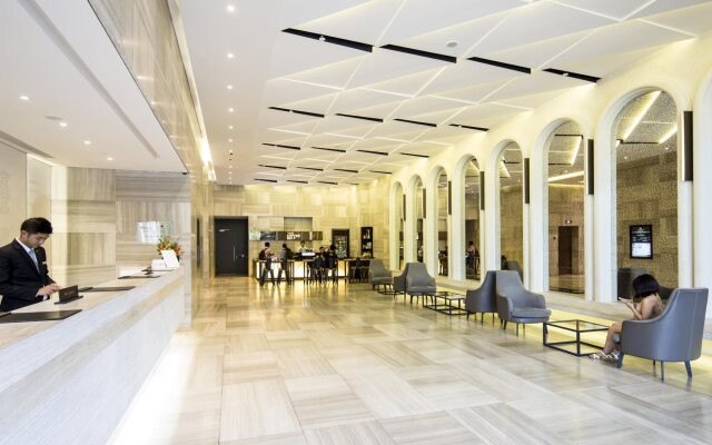 Momentus Hotel Alexandra