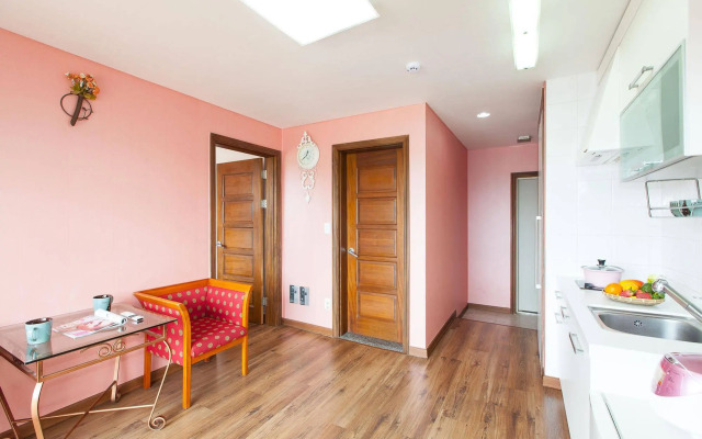 Rothem House