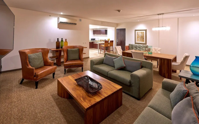Holiday Inn Express Guadalajara Uag