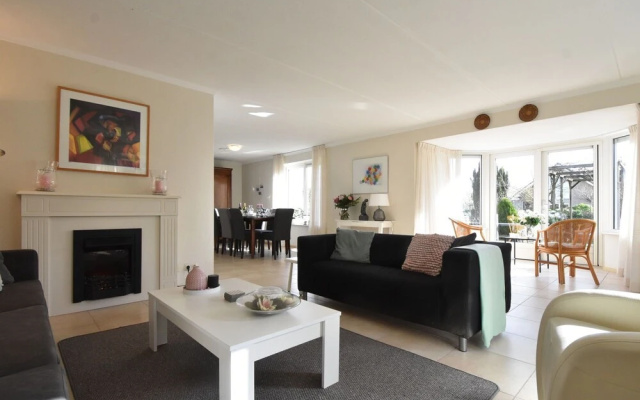 Family Home in Zeewolde by Forest Trails