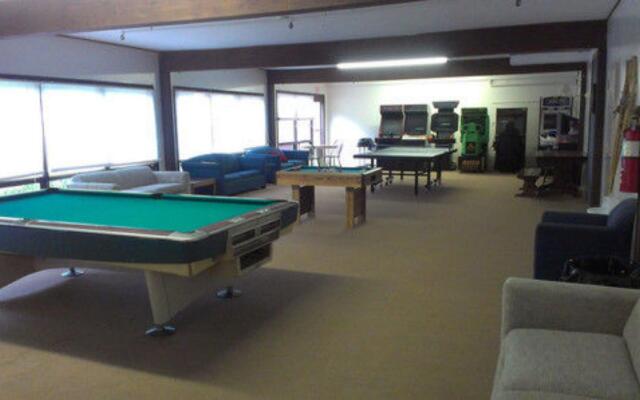 Evergreen Valley Inn