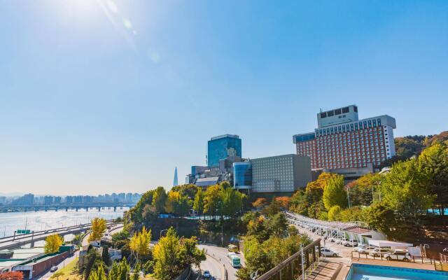 Sheraton Grande Walkerhill