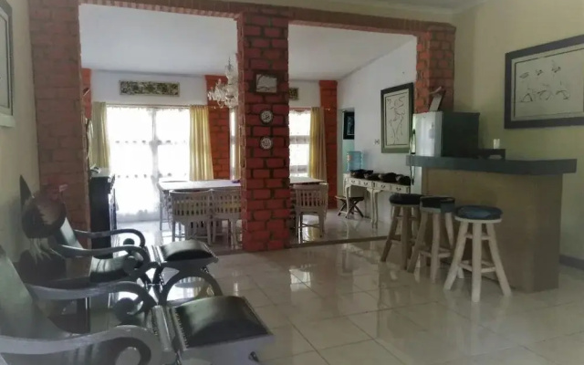 Kembang Guest House