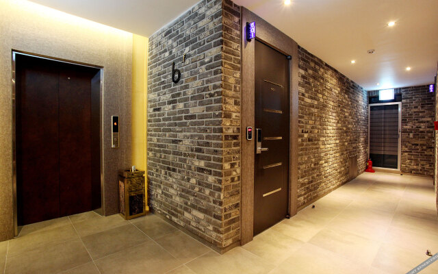 Suwon Gwonseon-dong Jani B Hotel