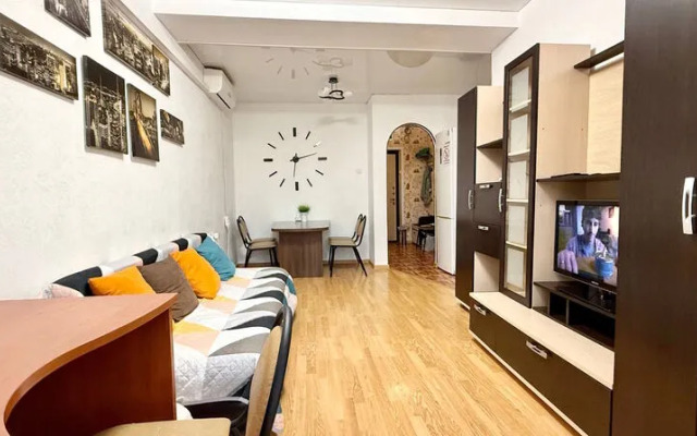 Рент Хаус в переулке Горького, д. 18