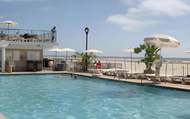 Reges Oceanfront Resort