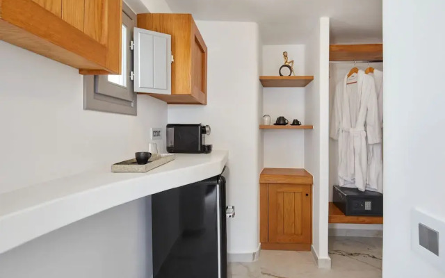 Allure Breeze Suites