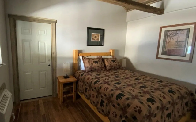 Island Park Lodge