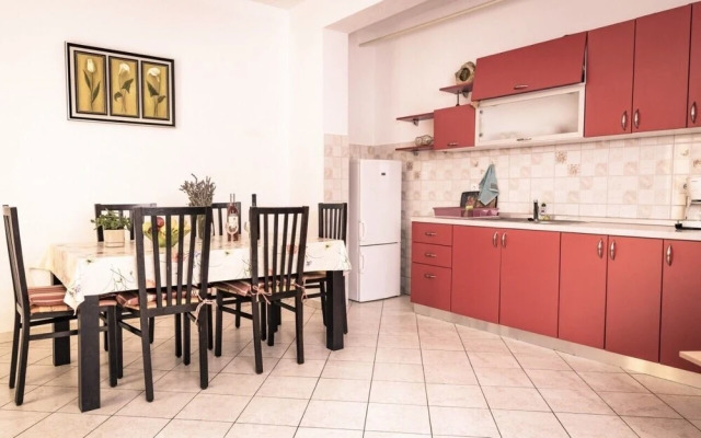 Domagoj - on the Beach - A1 Crveni