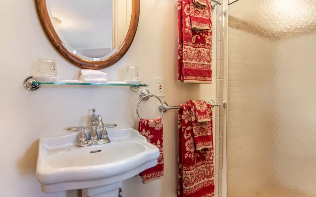 The Lamplighter Bed & Breakfast of Ludington