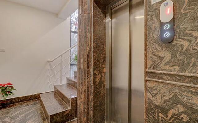 Fabhotel Ira International