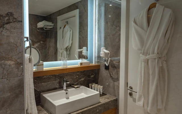 Baia Lara Hotel