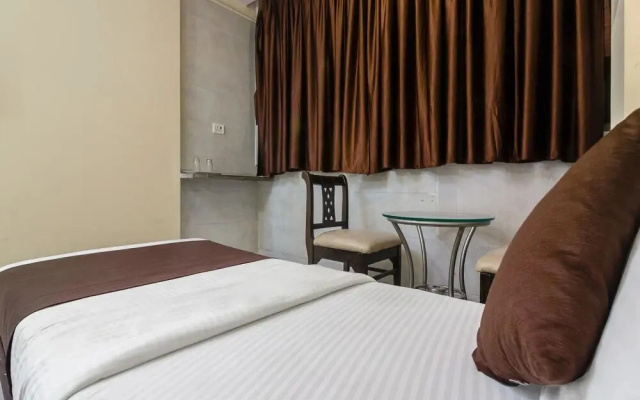 OYO 394 Hotel Panvel Palace