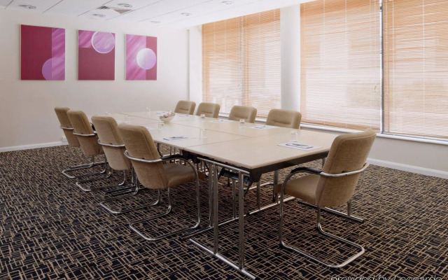 Holiday Inn Express Cheltenham by IHG