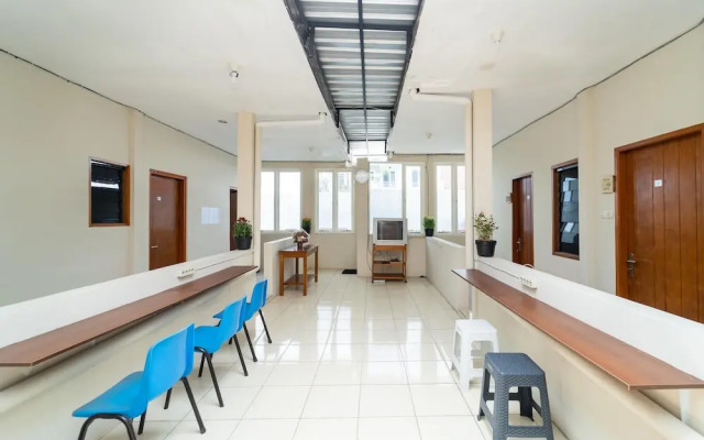 KoolKost Female Syariah near SMAK Kolese Santo Yusup