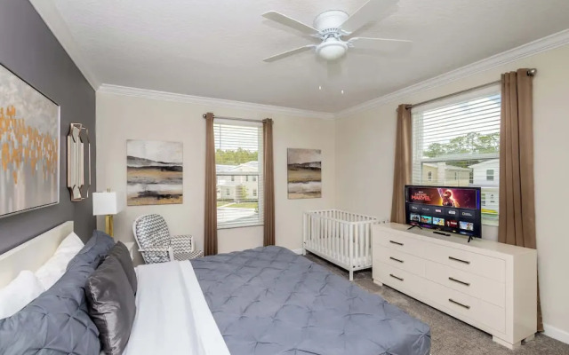 Storeybook Escape Sleeps 11!