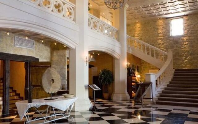 Chateau Pago De Cirsus