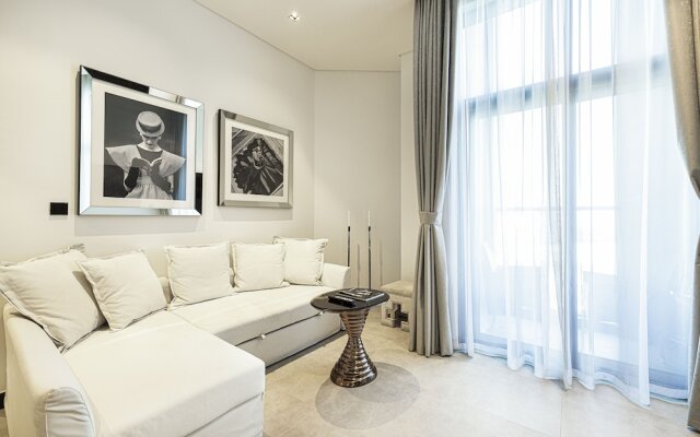 Waves - The Suite Dubai Luxury Waterfront Living