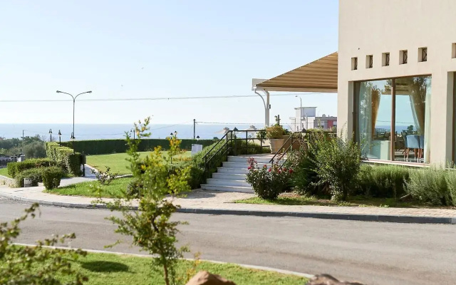 Nefeli Hotel